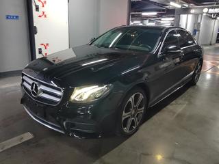 奔驰E级 E300L 2.0T 自动 运动豪华型 