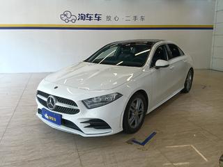 奔驰A级 A180L 1.3T 自动 运动轿车 