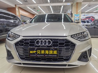 奥迪A4L 40TFSI 2.0T 自动 豪华动感型 