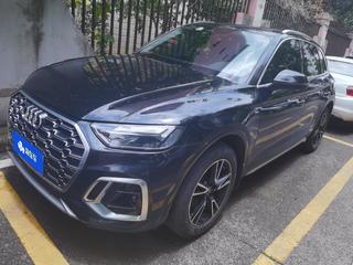 奥迪Q5L 40TFSI 2.0T 自动 时尚动感型 