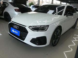 奥迪A4L 40TFSI 2.0T 自动 豪华动感型 