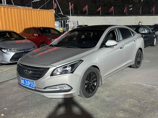 现代名图 1.8L 自动 智能型 