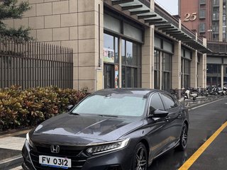 雅阁 1.5T 260TURBO幻夜·尊贵版 