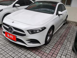 奔驰A级 A200L 1.3T 自动 运动轿车版 