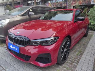 宝马3系 325i 2.0T 自动 M运动曜夜套装 