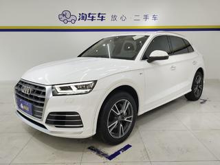 奥迪Q5L 40TFSI 2.0T 自动 改款荣享时尚型 