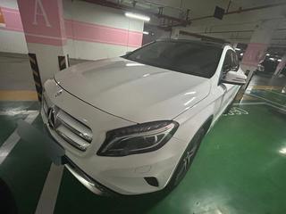 奔驰GLA 200 1.6T 自动 时尚型 