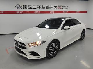 奔驰A级 A180L 1.3T 自动 运动轿车版 