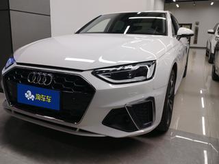 奥迪A4L 40TFSI 2.0T 自动 时尚动感型 