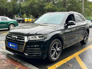 奥迪Q5L 45TFSI 2.0T 自动 尊享时尚型 