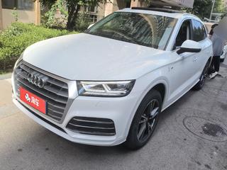 奥迪Q5L 40TFSI 2.0T 自动 荣享时尚型 