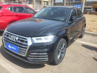 奥迪Q5L 40TFSI 2.0T 自动 荣享时尚型 