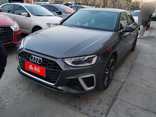 奥迪A4L 40TFSI 2.0T 自动 时尚动感型 