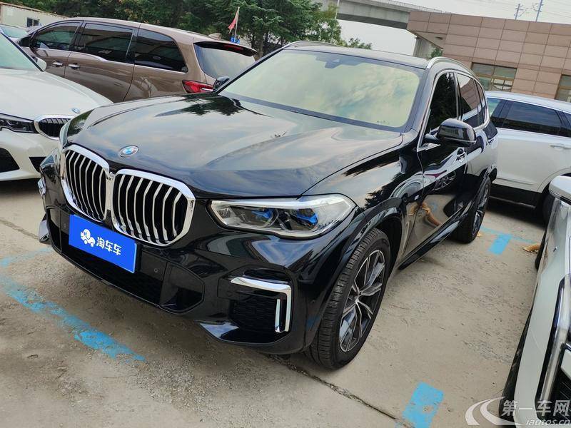 宝马X5 xDrive30Li 2022款 2.0T 自动 改款尊享型M运动套装 (国Ⅵ) 