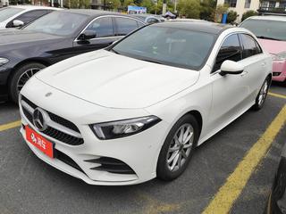 奔驰A级 A200L 1.3T 自动 运动轿车版 