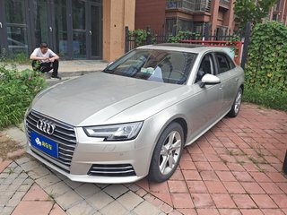 奥迪A4L 40TFSI 2.0T 自动 30周年进取型 