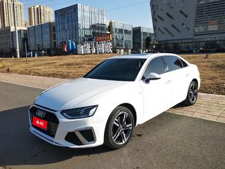 奥迪A4L 40TFSI 2.0T 自动 时尚动感型 