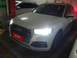 奥迪Q5L 40TFSI 2.0T 自动 荣享时尚型 