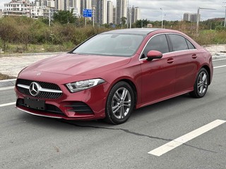 奔驰A级 1.3T 