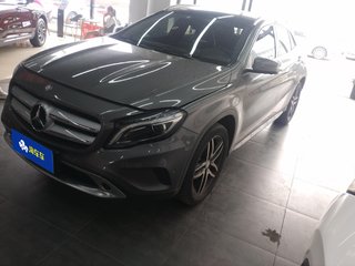 奔驰GLA 200 1.6T 自动 时尚型 