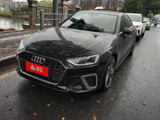 奥迪A4L 40TFSI 2.0T 自动 时尚动感型 