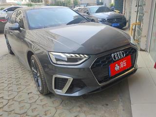 奥迪A4L 40TFSI 2.0T 自动 时尚动感型 