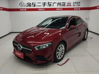 奔驰A级 A200L 1.3T 自动 运动轿车版 