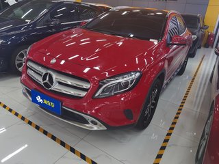 奔驰GLA 220 2.0T 自动 时尚型 