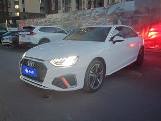 奥迪A4L 40TFSI 2.0T 自动 时尚动感型 