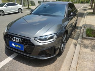 奥迪A4L 40TFSI 2.0T 自动 豪华动感型 