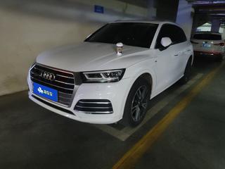 奥迪Q5L 45TFSI 2.0T 自动 尊享豪华运动型 