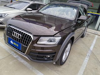 奥迪Q5 40TFSI 2.0T 自动 技术型典藏版 