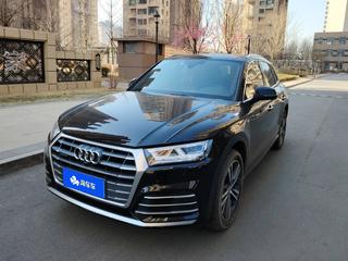 奥迪Q5L 40TFSI 2.0T 自动 荣享时尚型 