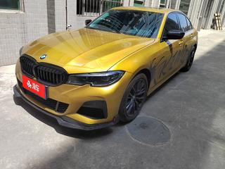 宝马3系 325i 2.0T 自动 M运动曜夜套装 