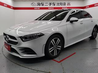 奔驰A级 A180L 1.3T 自动 运动轿车版 