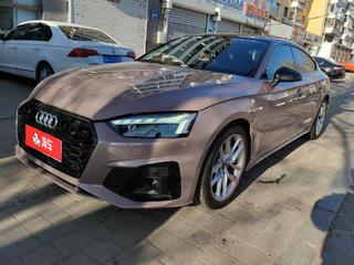 奥迪A5掀背 40TFSI 2.0T 自动 时尚动感型 