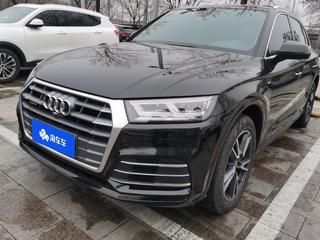 奥迪Q5L 40TFSI 2.0T 自动 荣享时尚型 