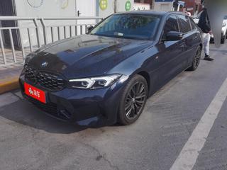 宝马3系 325Li 2.0T 自动 M运动曜夜套装 