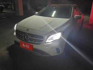 奔驰GLA 200 1.6T 自动 时尚型 