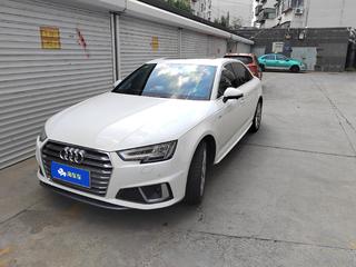 奥迪A4L 40TFSI 2.0T 自动 时尚型 