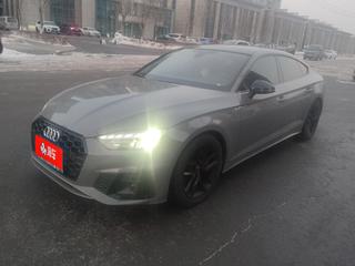 奥迪A5掀背 40TFSI 2.0T 自动 时尚动感型 