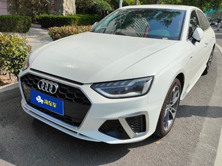 奥迪A4L 40TFSI 2.0T 自动 时尚动感型 