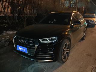 奥迪Q5L 40TFSI 2.0T 自动 荣享时尚型 