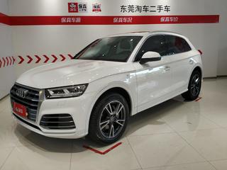 奥迪Q5L 40TFSI 2.0T 自动 荣享时尚型 