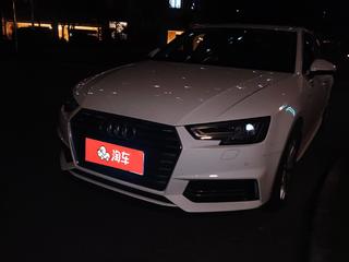 奥迪A4L 40TFSI 2.0T 自动 30周年时尚型 