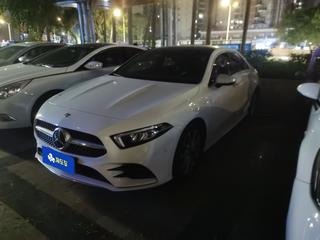 奔驰A级 A200L 1.3T 自动 运动轿车版 