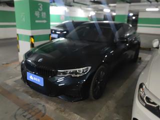 宝马3系 325Li 2.0T 自动 M运动曜夜套装 