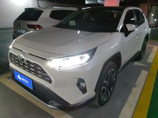 丰田RAV4 荣放 2.0L 自动 尊贵版 