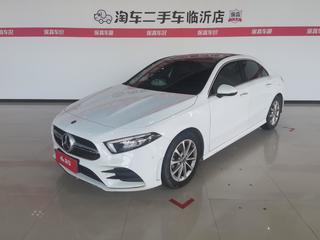 奔驰A级 A200L 1.3T 自动 改款运动轿车时尚型 