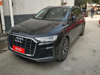 奥迪Q7 55 3.0T 自动 运动型quattro-S-line 